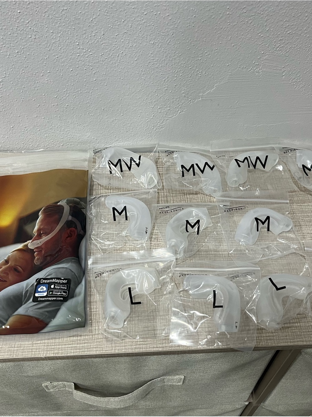 Philips Respironics DreamWear Under the Nose Nasal Mask Cushion Lot of 11 MW M L